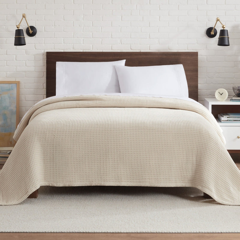 Aston and Arden Luxury Waffle Weave Cotton Bed Blankets, Bed Size Options, Warm Blanket for Bedrooms, Livingrooms, and Travel